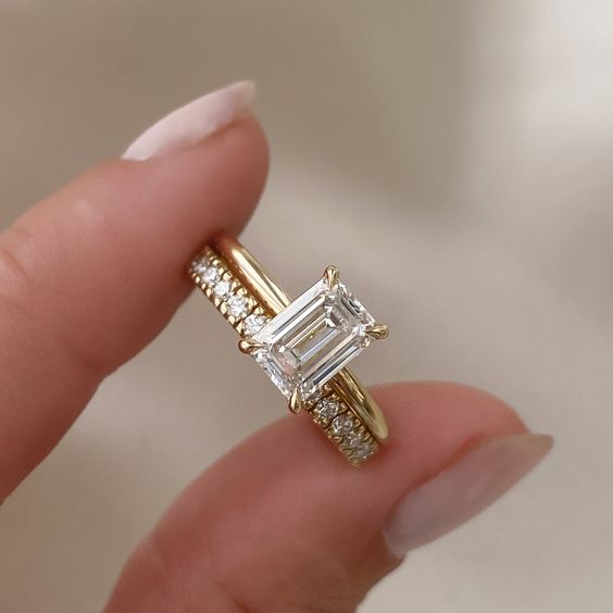 Ensemble de bagues en zirconium vintage