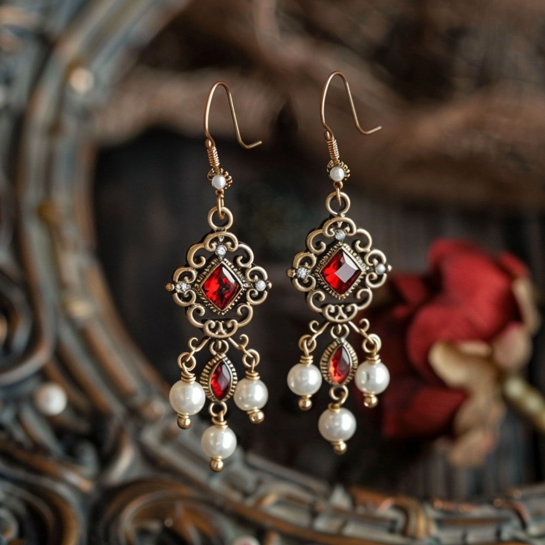 Boucles d'oreilles en cristal rouge et perles