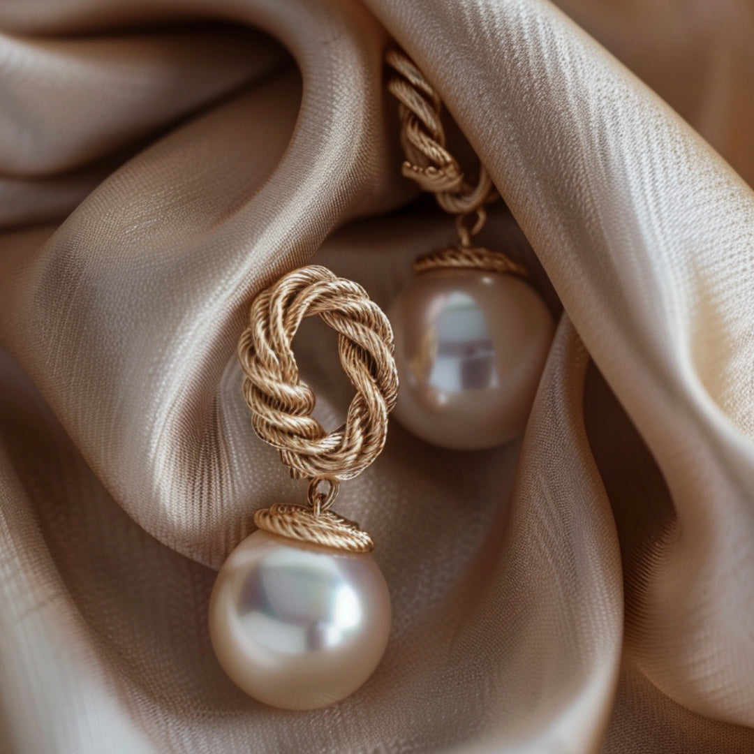Boucles d'oreilles perlées tressées en or