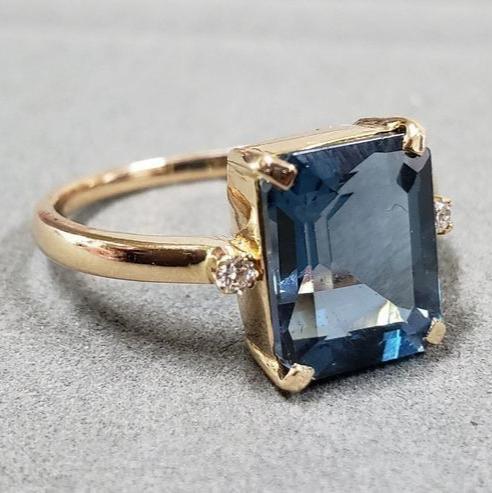 Bague en verre cube vintage bleue