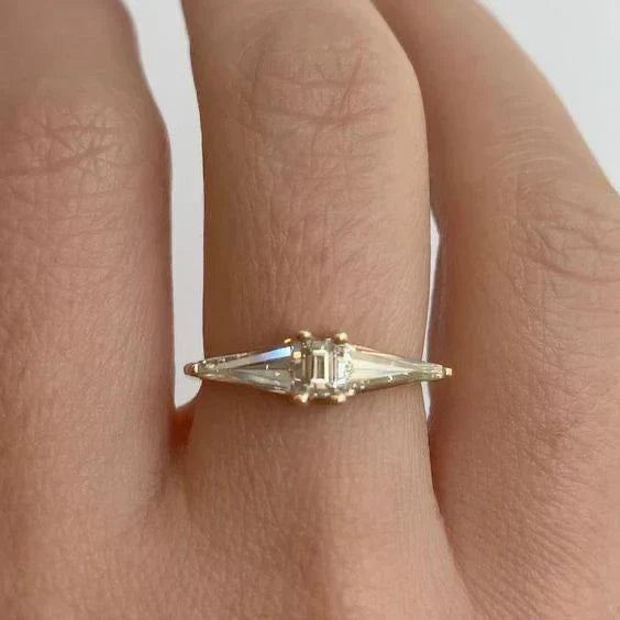 Bague en zirconia vintage