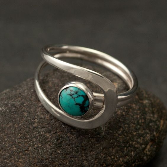 Bague en argent avec pierre bleue vintage