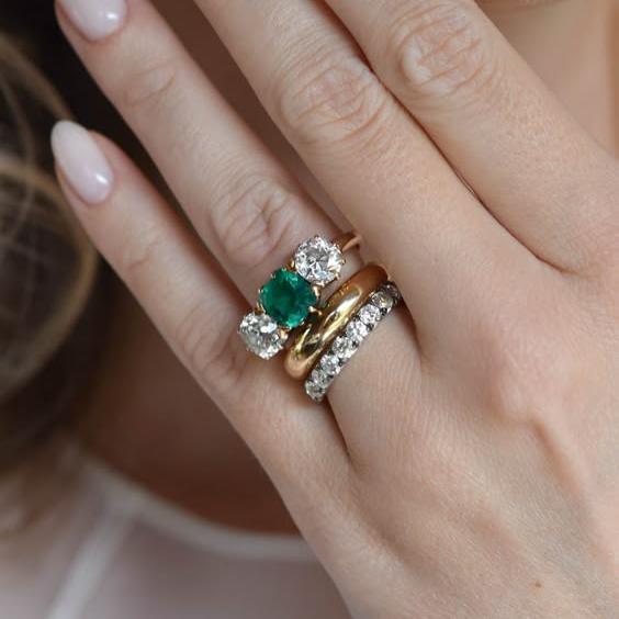 Ensemble de bagues en cristal vert vintage