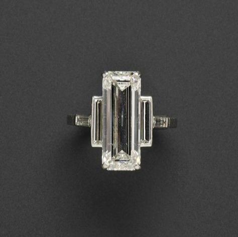 Bague en verre blanc vintage argentée