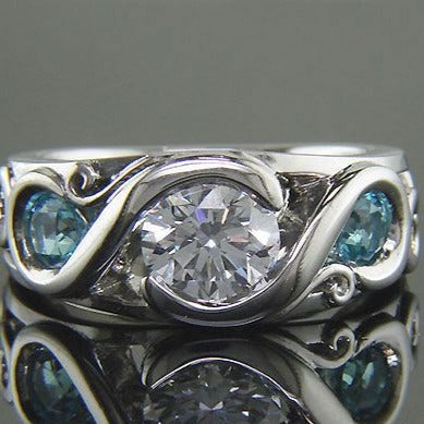 Bague en argent vintage avec zirconia bleue