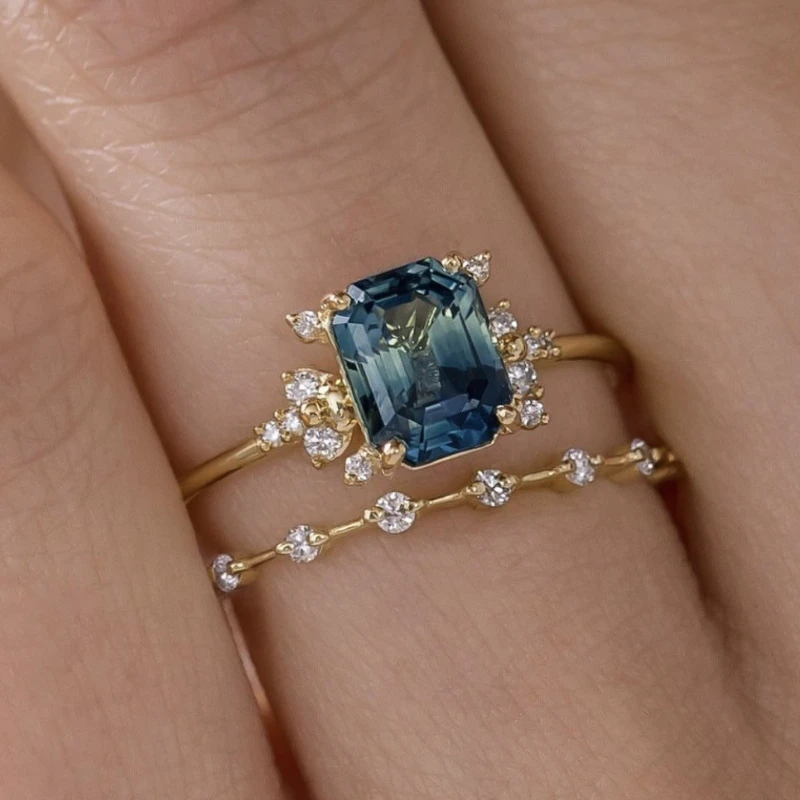 Ensemble de bagues bleues lumineuses