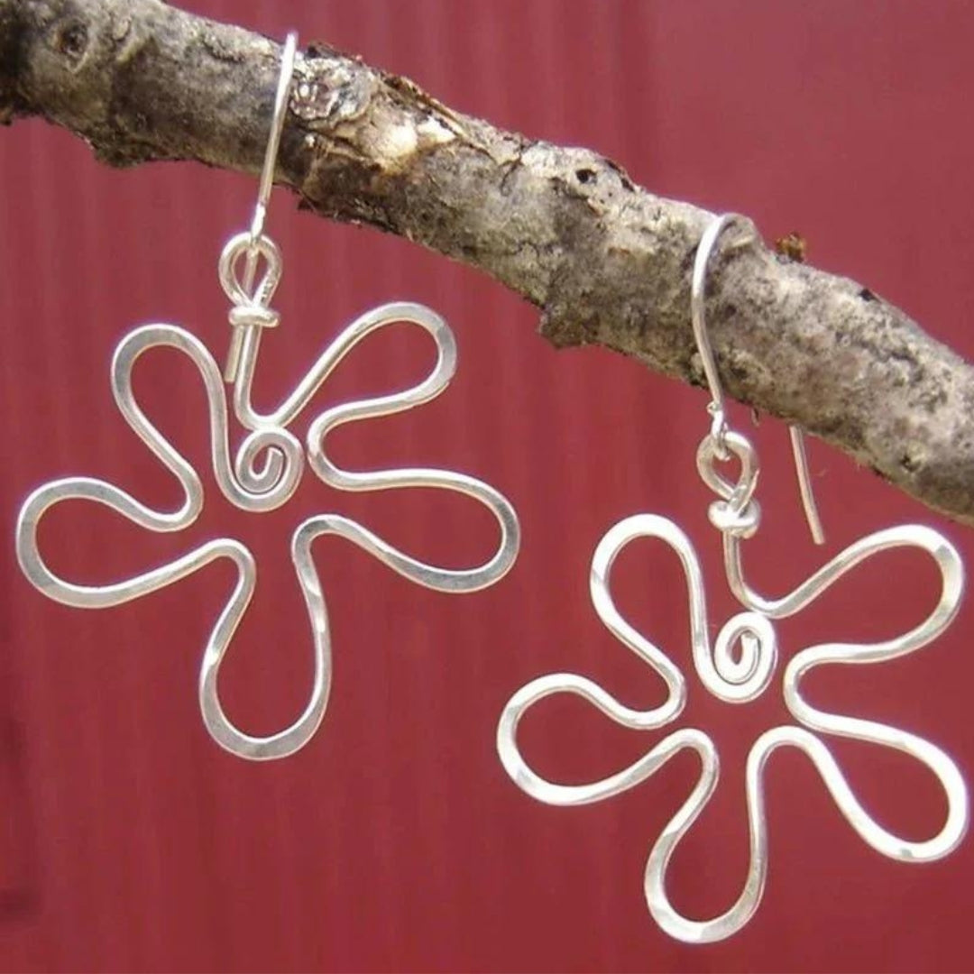 Boucles d'oreilles fleuries ondulées en argent bohême