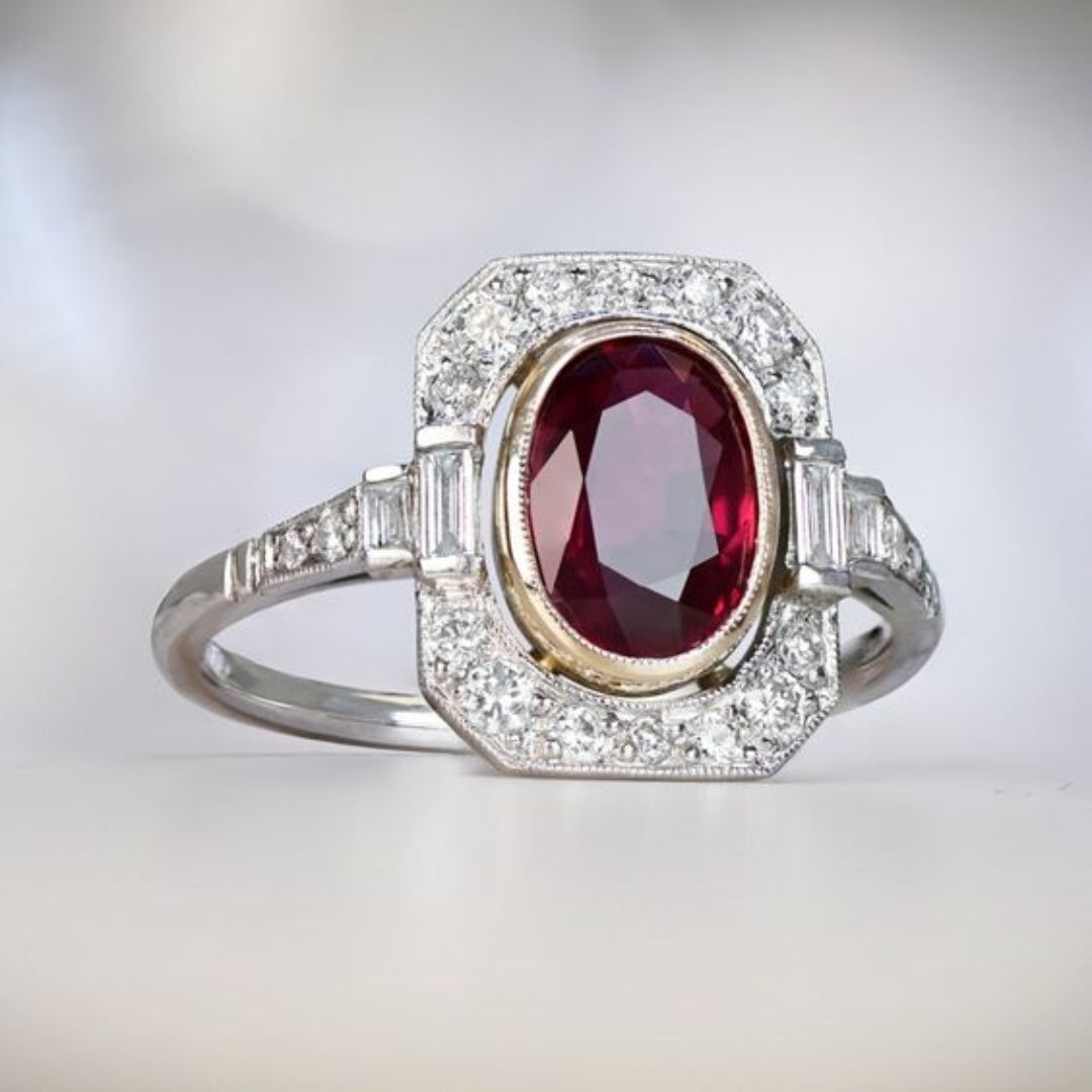Bague en argent vintage avec zircone rouge