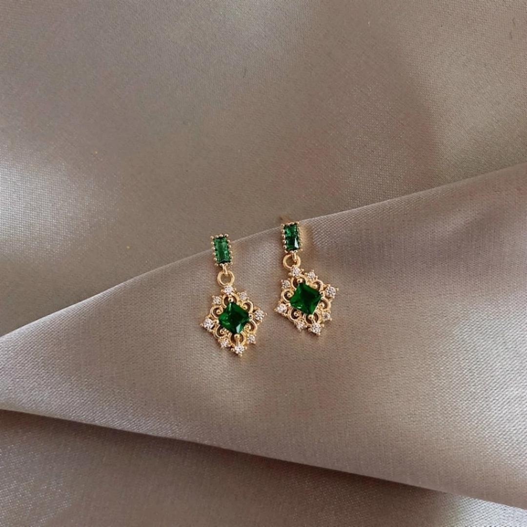 Boucles d'oreilles en zircon vert élégant en or