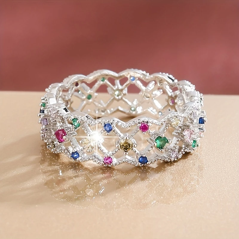 Bague brillante argentée creuse colorée