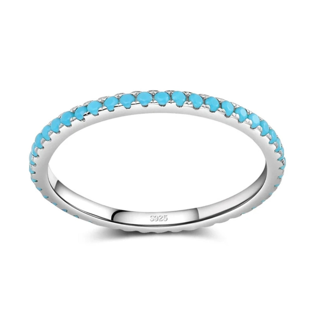 Bague en argent élégante avec opale