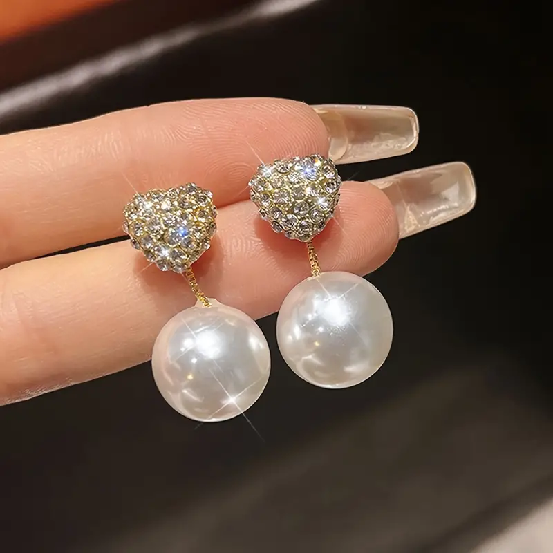Boucles d'oreilles élégantes en perles et paillettes