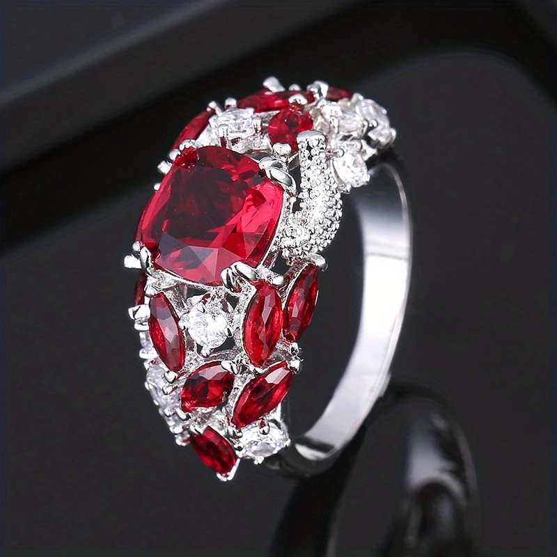 Bague en argent avec incrustation de verre rouge