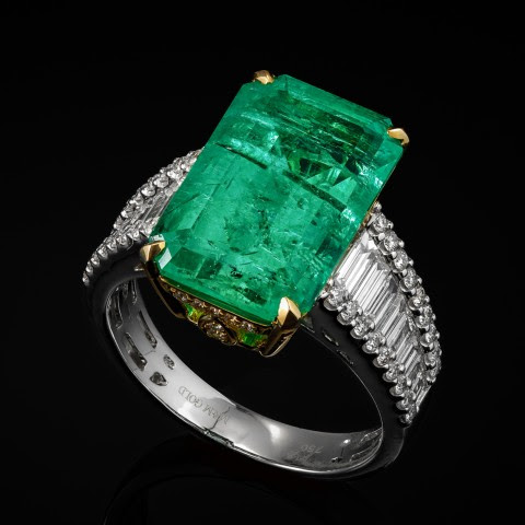 Bague brillante rectangulaire en zirconium vert