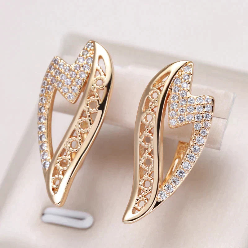 Boucles d'oreilles élégantes avec zirconias en or