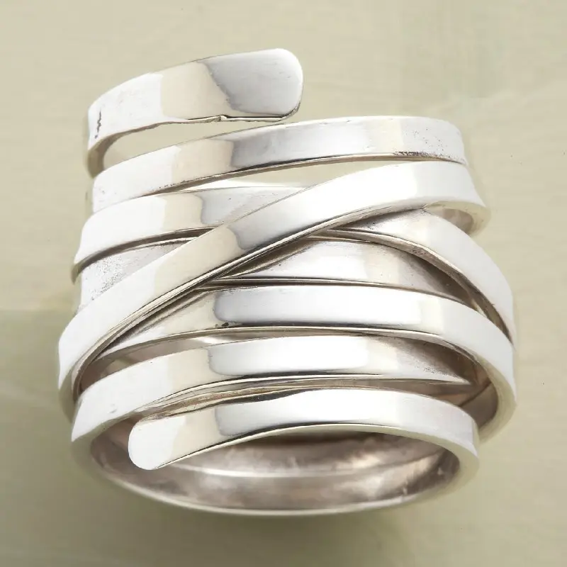 Bague en argent superposée