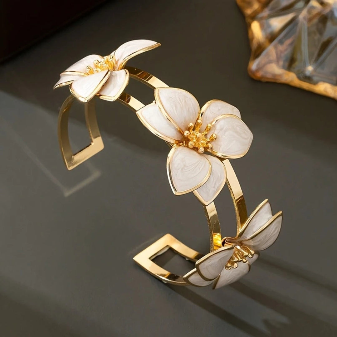 Bracelet Blanc Ouvert Fleurie
