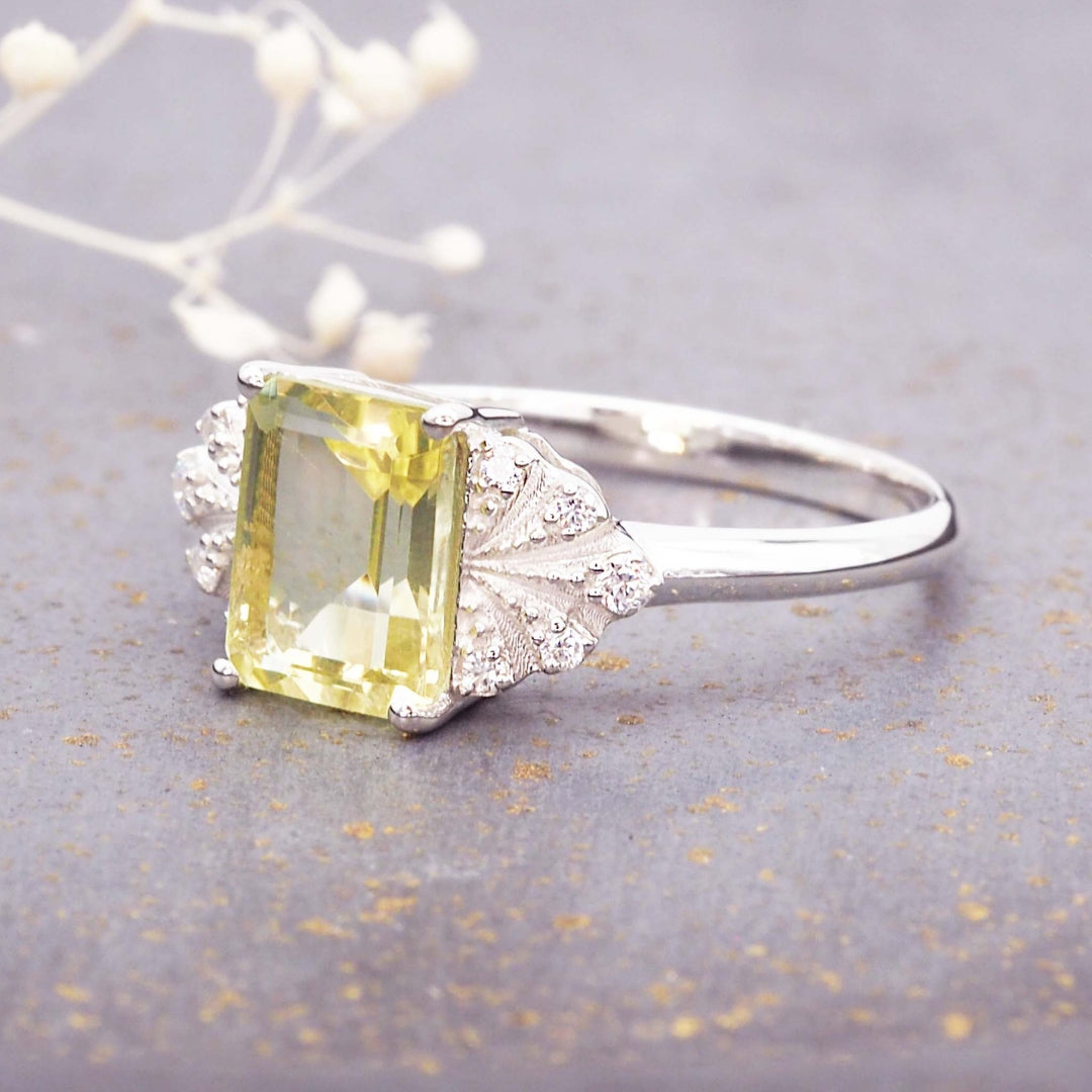 Bague en verre cubique olive en argent