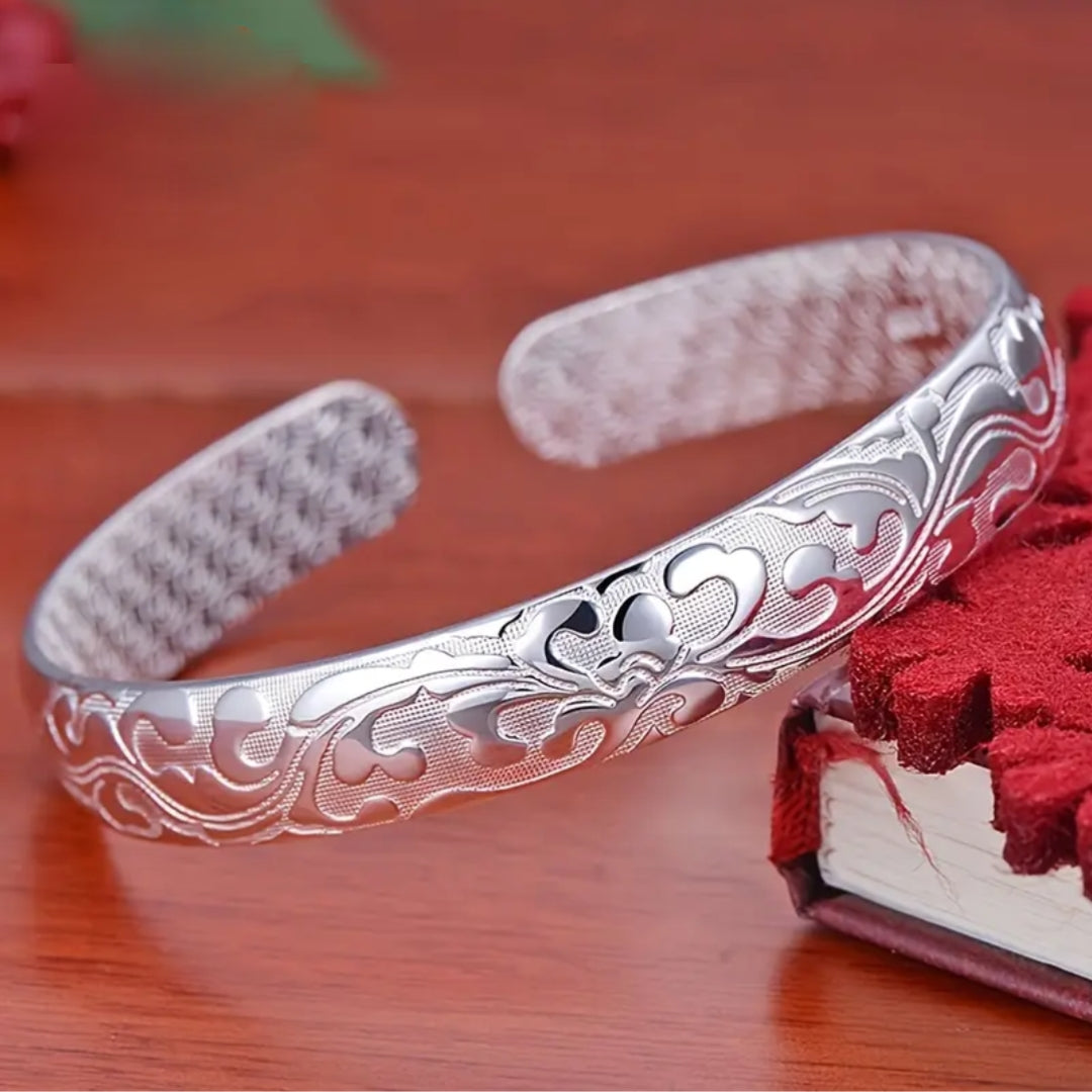 Bracelet en argent vintage ouvert