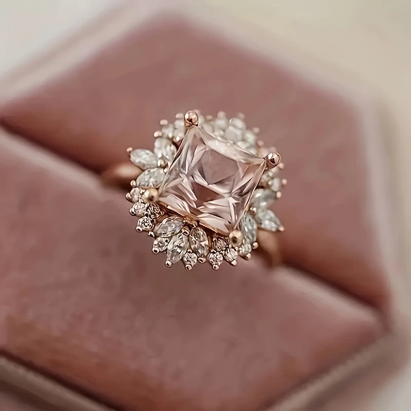 Bague brillante en verre rose