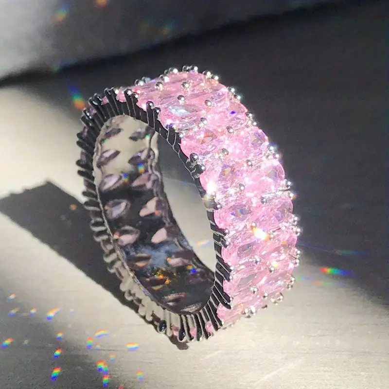 Bague en argent avec zirconium en filigrane rose