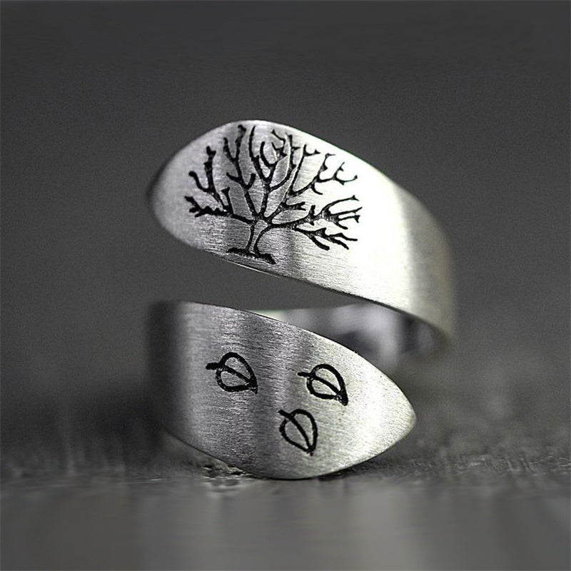 Anneaux vintage feuilles d'arbre