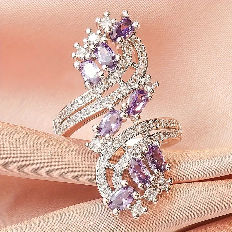 Bague en zirconium violet en spirale