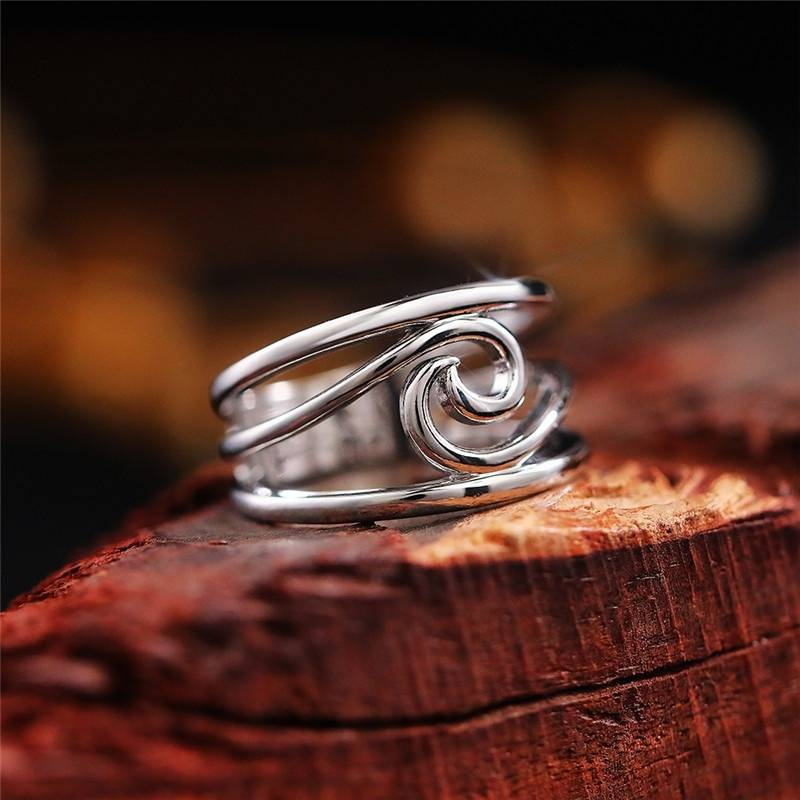 Bague vague en argent vintage