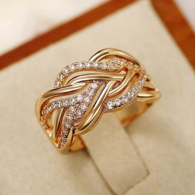 Bague en or en zirconium