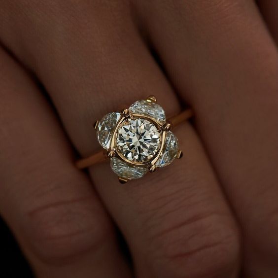 Bague carrée arrondie en cristal vintage