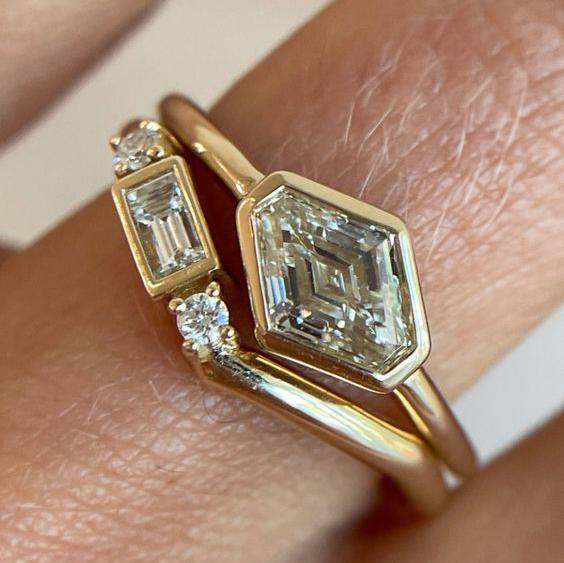 Ensemble de bagues en zirconias irrégulières vintage
