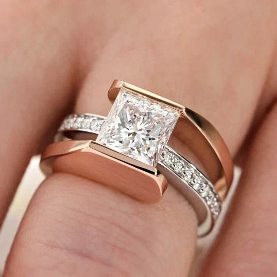 Bague Carrée en Zircone Vintage