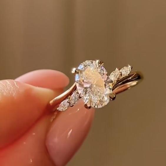 Bague Élégante en Zircone Vintage