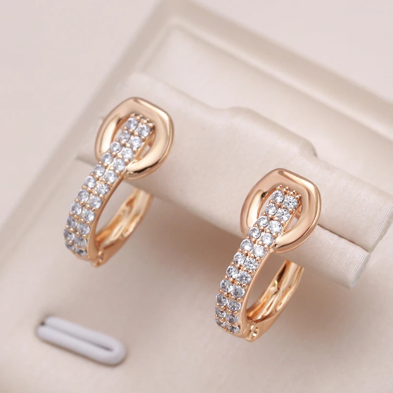 Boucles d'oreilles élégantes et brillantes en or