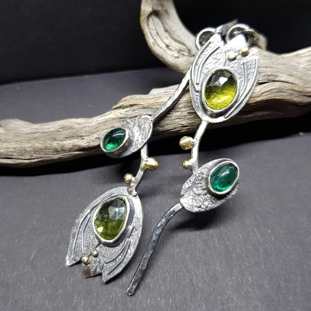 BOHÊMES Boucles d'oreilles avec pierres vertes en argent sterling