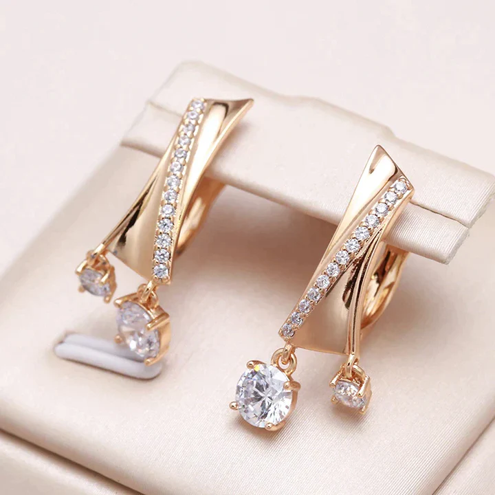 Boucles d'oreilles en zirconie élégantes et irrégulières en or