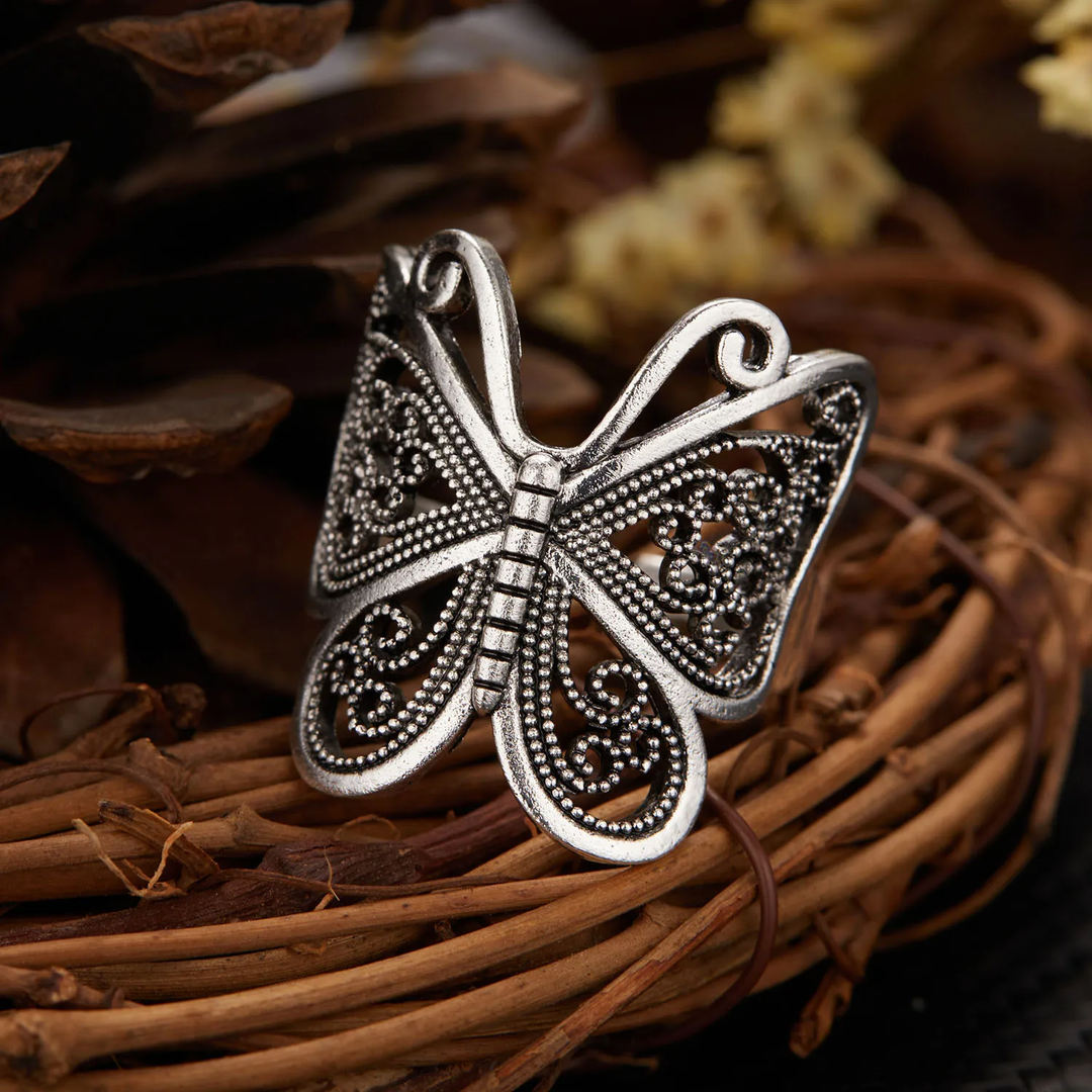 Bague en argent vintage avec papillon