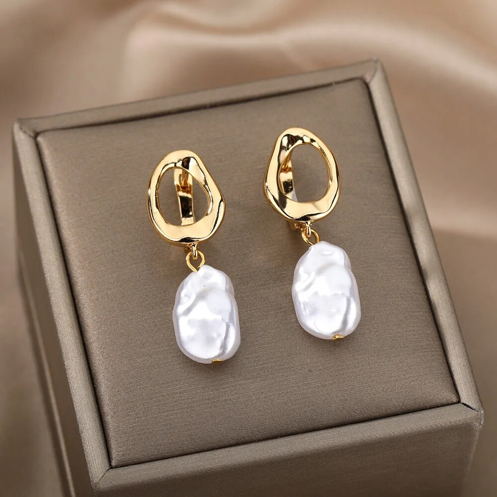 Boucles d'oreilles élégantes en perles baroque