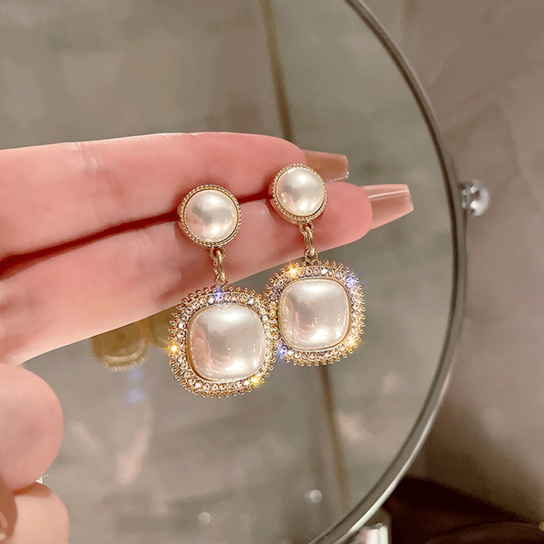 Boucles d'oreilles carrées en perles élégantes et lumineuses