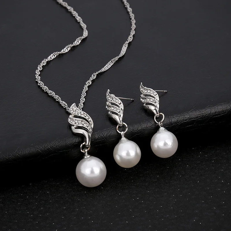 Ensemble de perles élégantes en argent brillant