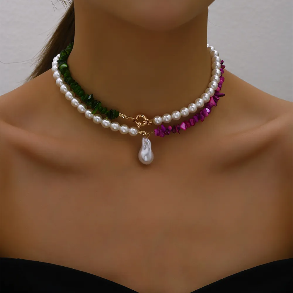 Collier en Perles Baroques Élégant et Coloré