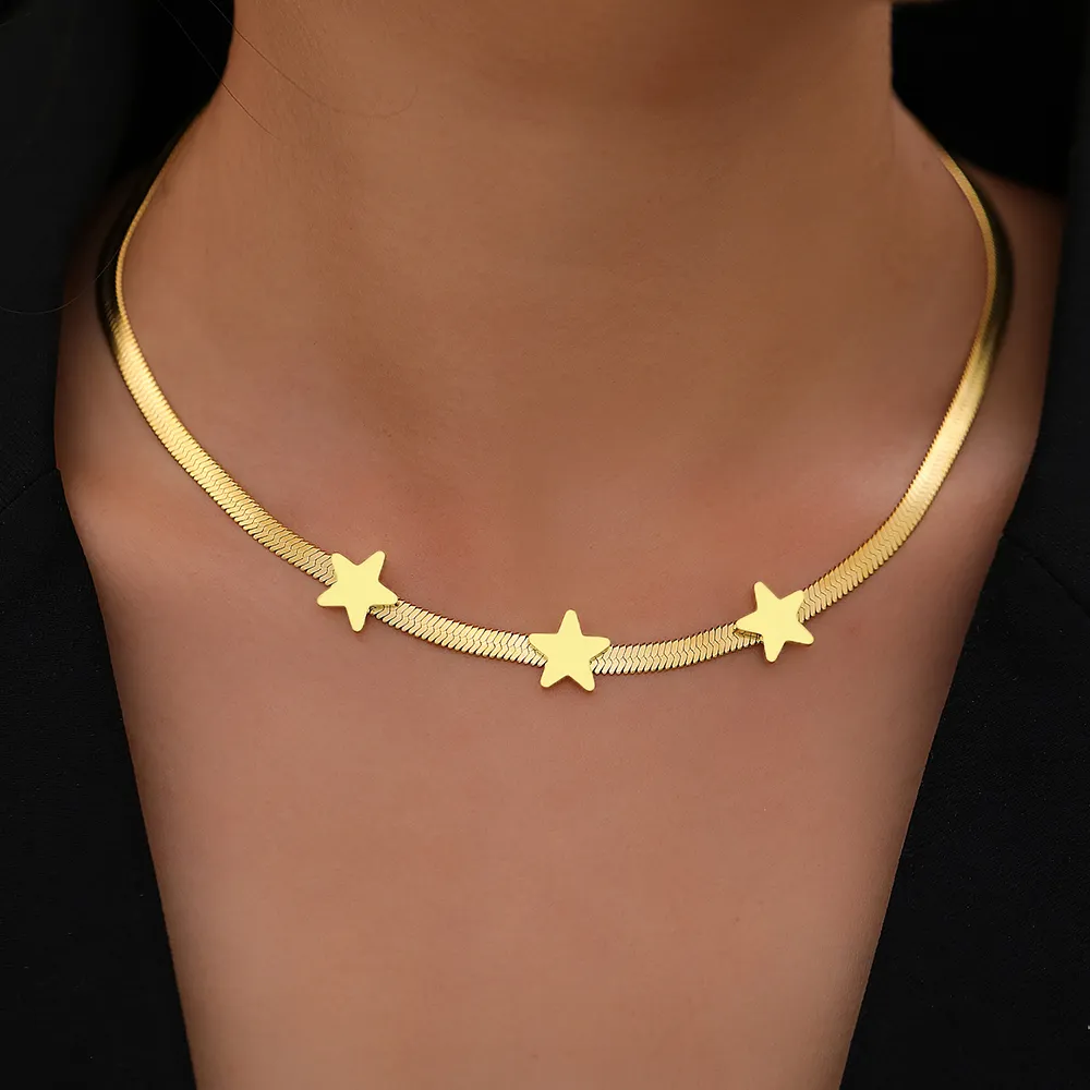 Collier étoiles dorées élégantes