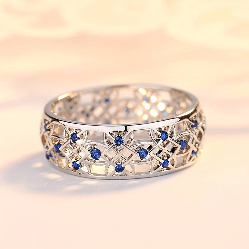 Bague creuse vintage en zirconium bleu vif