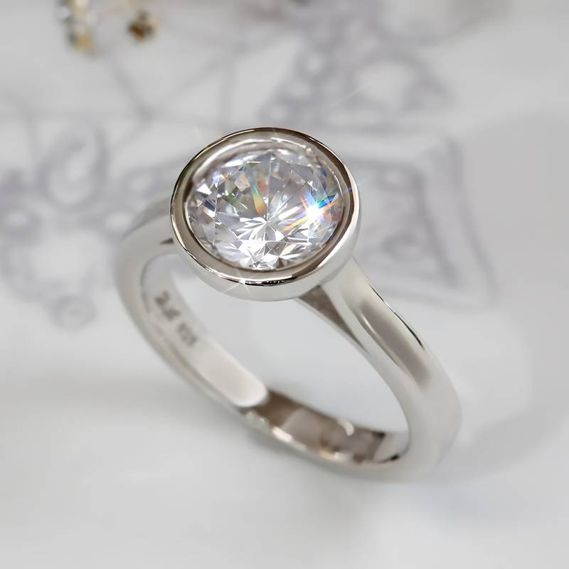 Bague en argent avec zirconia vintage