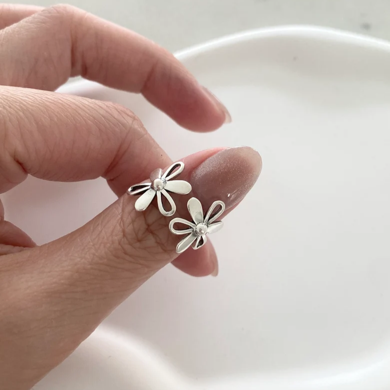 Bague Vintage en Argent avec Fleur