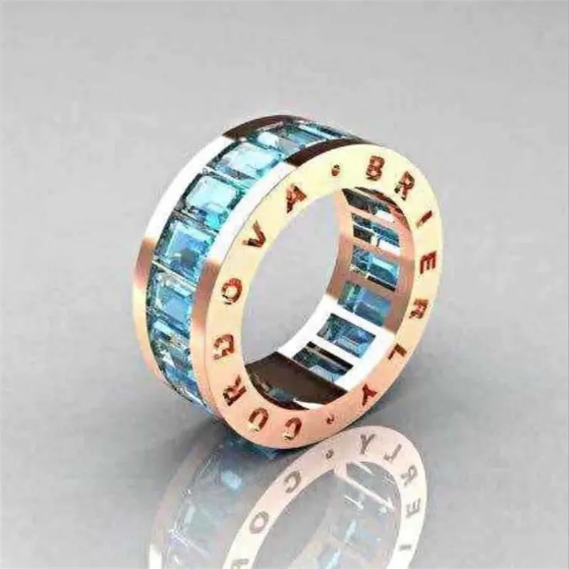 Bague en zircone bleue vintage