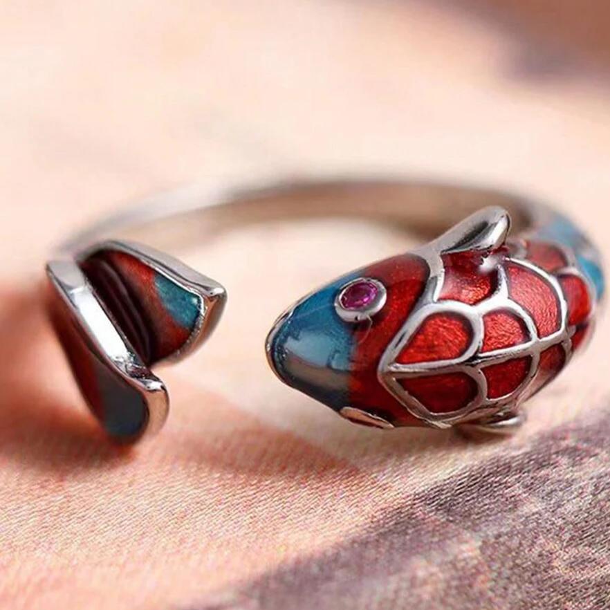 Bague en émail vintage avec poisson koi