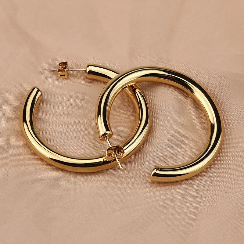 Boucles d'oreilles créoles en or élégantes