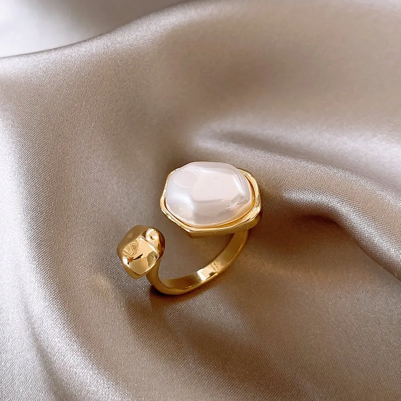 Bague Ouverte Élegante aux Perles Incrustées
