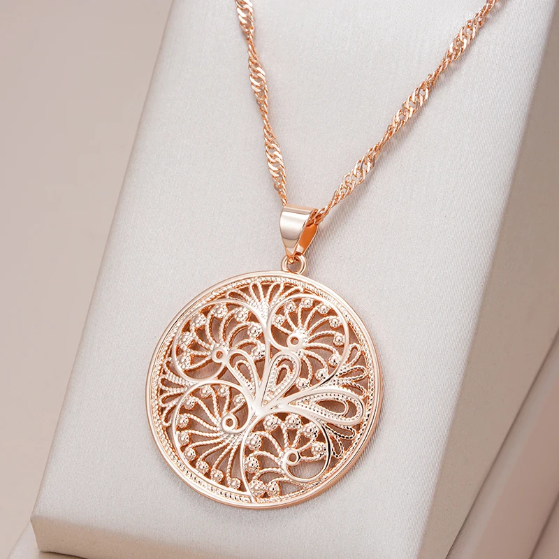 Collier rond creux élégant